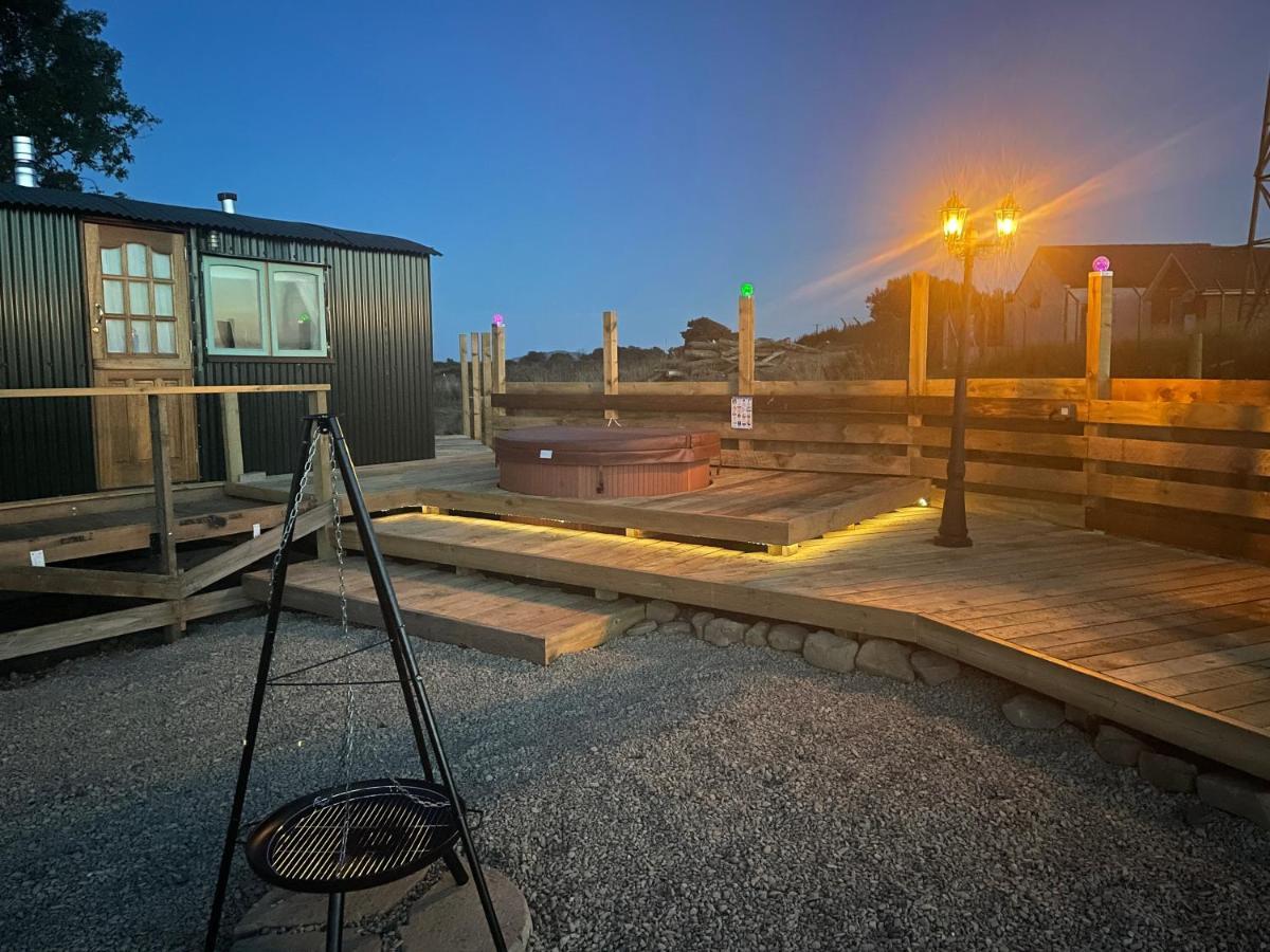 Trenewydd Farm Holiday Cottages Cardigan Kültér fotó